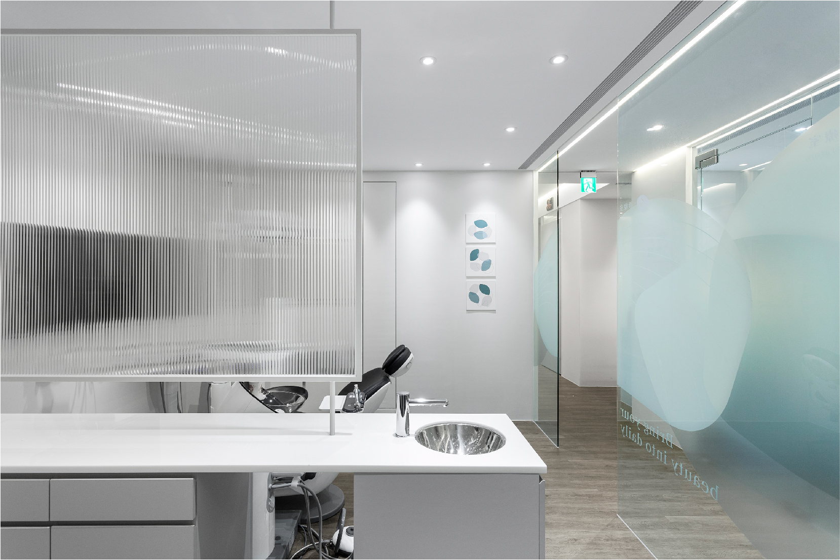 栢麗牙醫 BerKlee Dental Clinic.